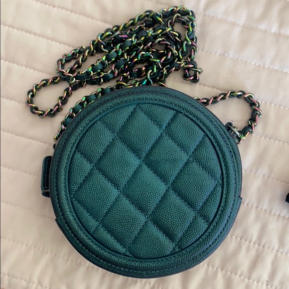 Chanel turquoise iridescent small round bag - Picture 4 of 5
